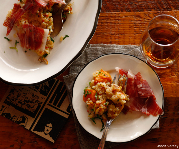 Jamonera: Barbuzzo's Sexy Older Sister- Jamonera's Judias verdes ham dish Jamonera: Barbuzzo's Sexy Older Sister- Jamonera's Judias verdes ham dish