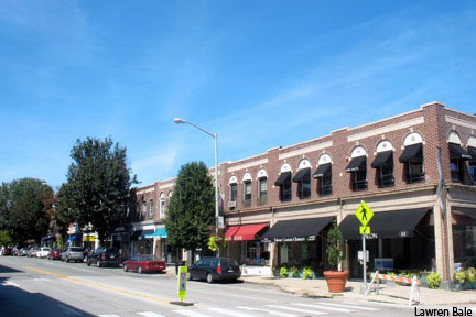 Bryn-MawrCredit-Lawren-Bale-www.BrynMawrPa.or Bryn-Mawr-pennsylvania