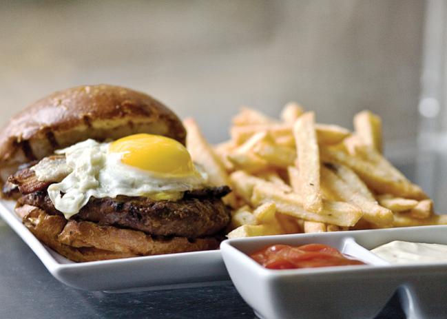 snackbar.BreakfastBurger snackbar.BreakfastBurger