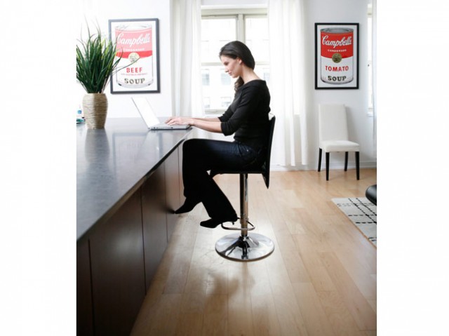 1401_walnut_laptop_1_revised_vertical