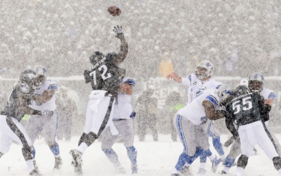 Lions quarterback Matthew Stafford (9) passes the ball during the first quarter against the Philadelphia Eagles at the Lincoln Financial Field Snow Bowl