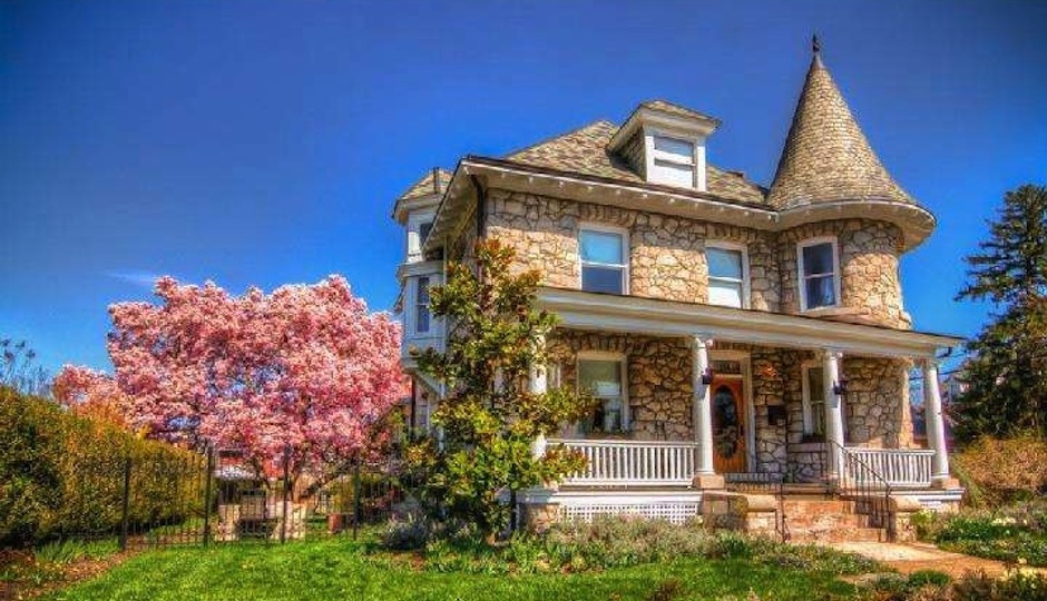 Exterior of 223 2nd Avenue, Phoenixville, PA.