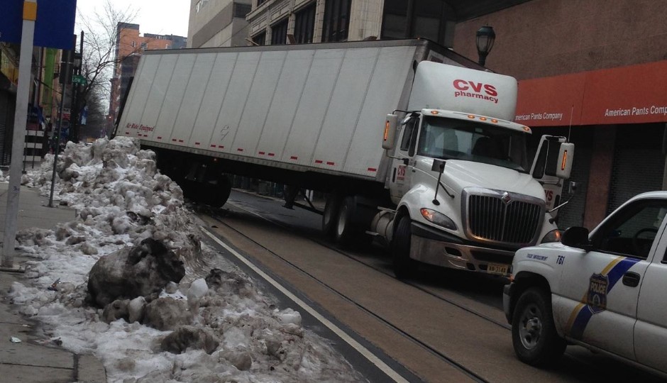 photo-cvs-truck-stuck-philadelphia