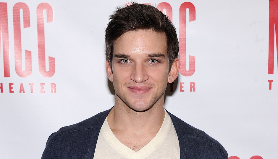 Photo from hollywoodscoop.com. 