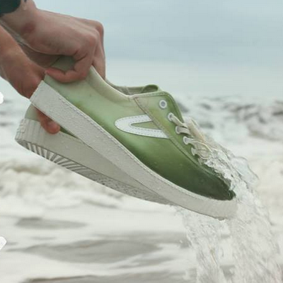 Dip & Dye your white Tretorn Ny-Lites.