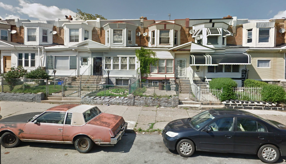 Photo prior to collapse courtesy Google Streetview.