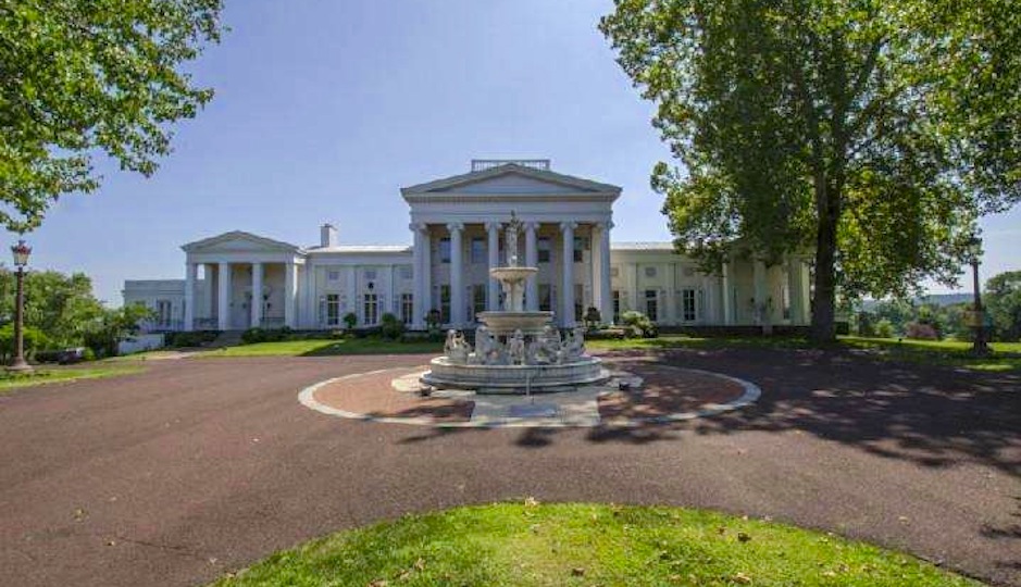 The Vaux Hill mansion at 1248 Pawlings Rd.