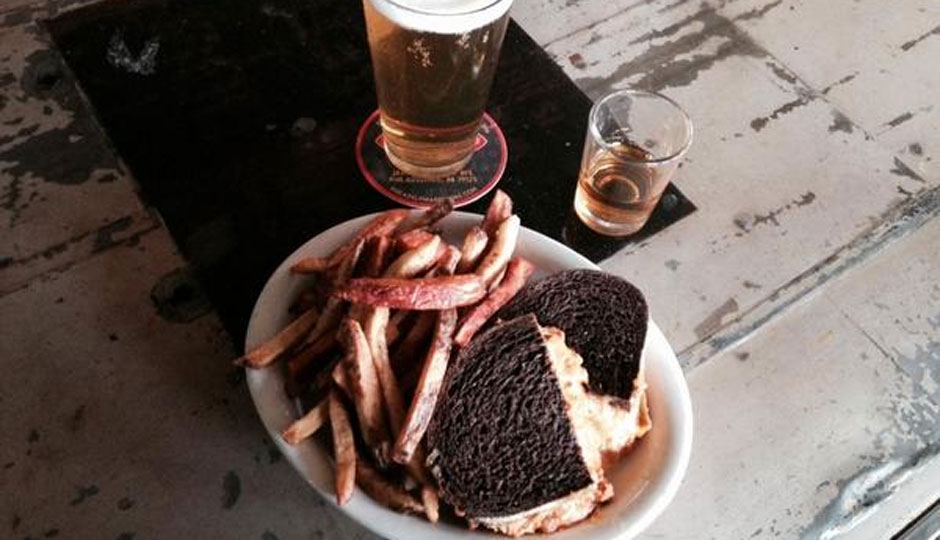Cedar Point's grilled cheese special with a shot and a beer.