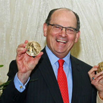 Joesph Neubauer accepts the 2012 Philadelphia Award. Photo | HughE Dillon