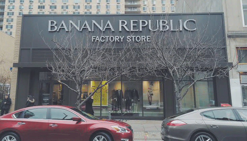 banana republic factory outlet hours