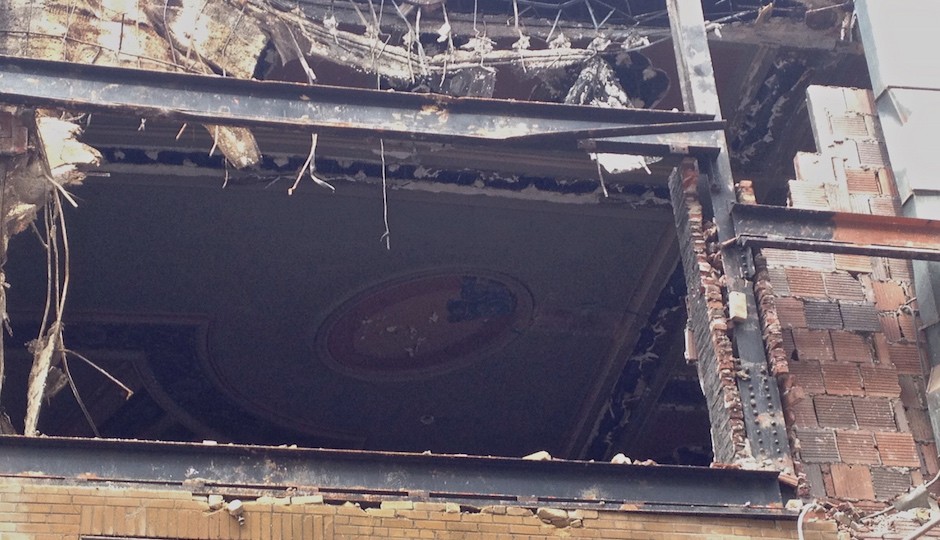 The decorated ceiling can be seen from Sansom Street. | Photos: James Jennings