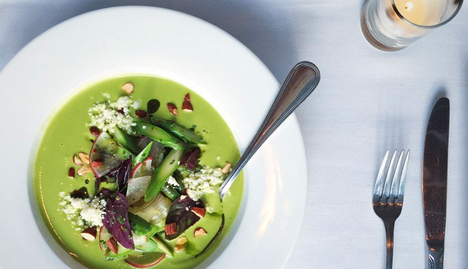 pub-kitchen-asparagus-soup-940