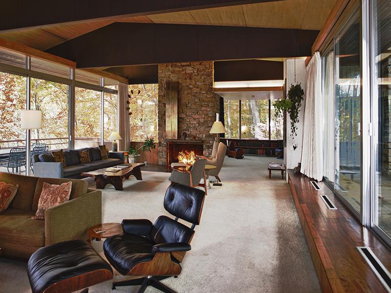 Inside the Pitcairn House