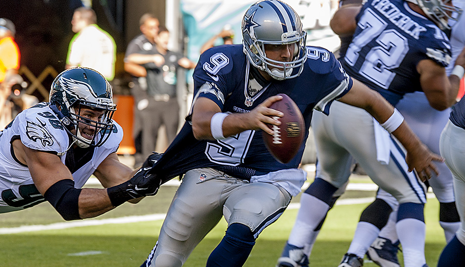 Connor Barwin and Tony Romo. (Jeff Fusco)