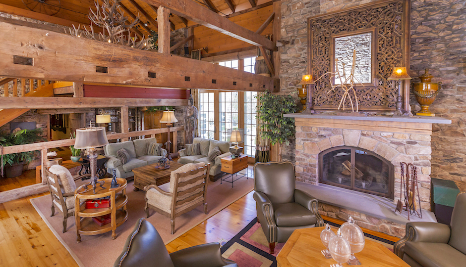 Photos courtesy of Gloria Nilson & Co. Real Estate