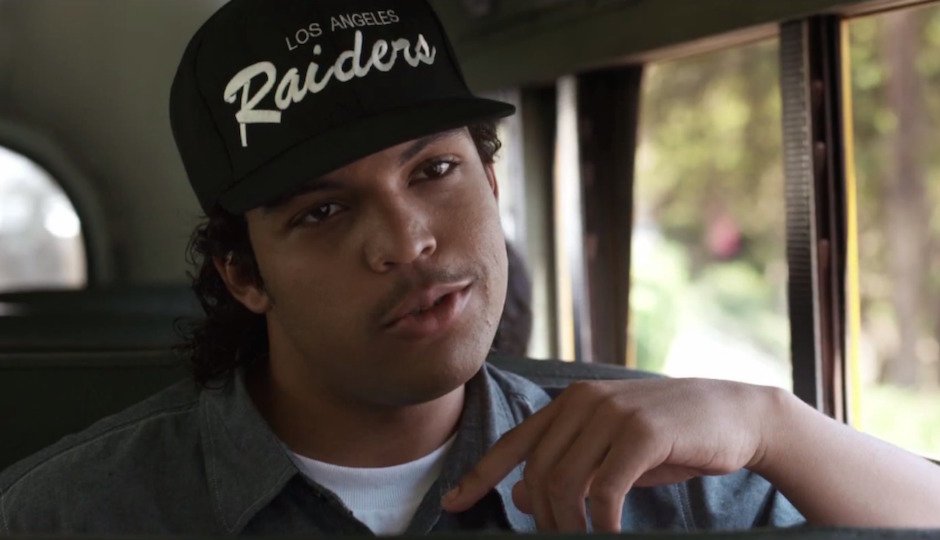 straight-outta-compton_screenshot