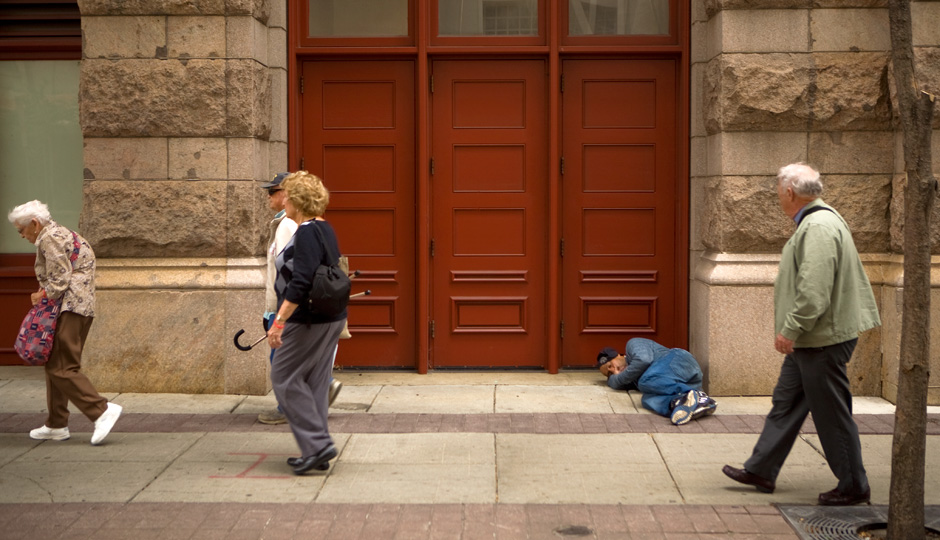 tourists_homeless