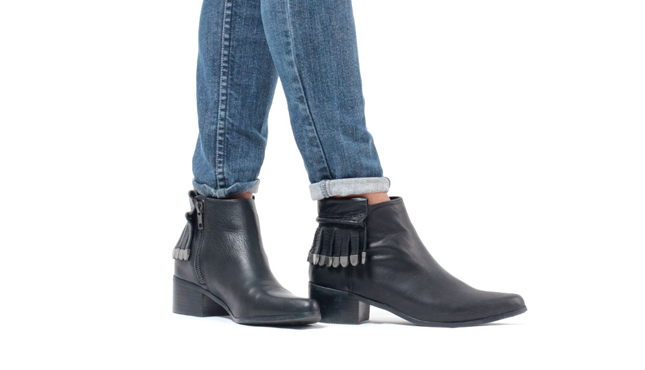 Shoes_Adjua
