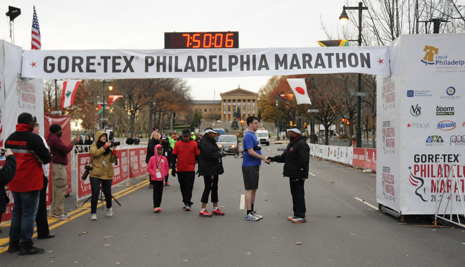 Steve Clark at the finish line with Philadelphia Mayor Michael Nutter | Photo courtesy Philadelphia Marathon/Island Photography