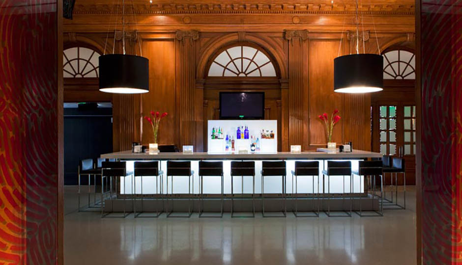 Bar