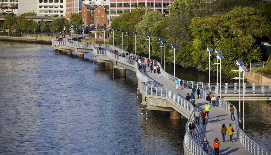 Schuylkill Banks Boardwalk | Photo by M. Edlow for Visit Philadelphia™
