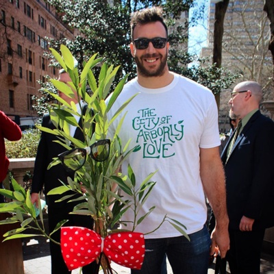 Connor Barwin with what could be your future tree, Bud. | Photo via Instagram