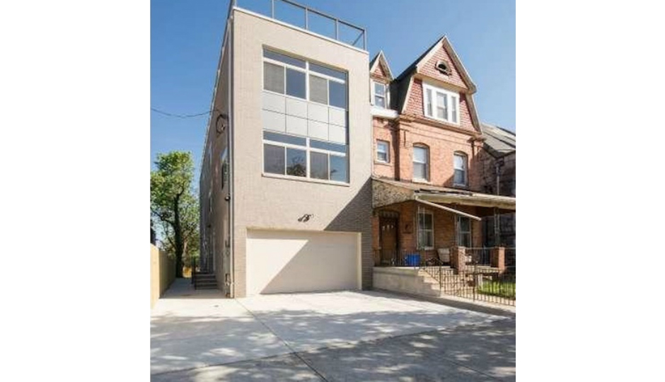4620 Kingsessing Ave., Philadelphia, PA 19143| Images via Zillow