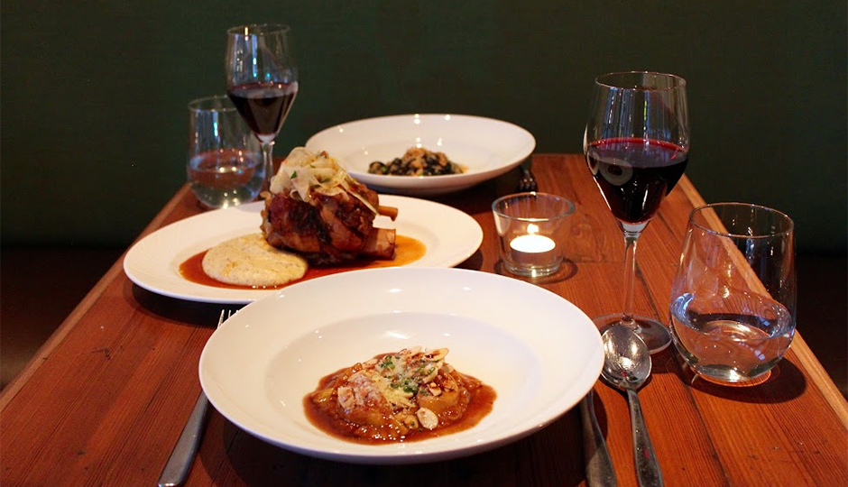 A Mano | Photo by Emily Teel