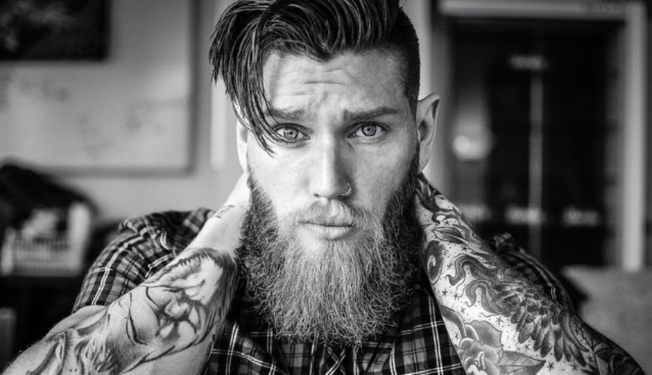 Stro Productionz is back with another installment of Beards N Queers this Friday night. 