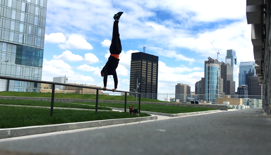 Trainer Jordan Hankins making the most of Cira Green (Don't try this at home kids.)