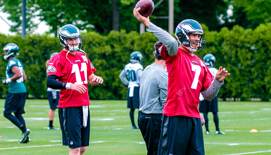 Carson Wentz and Sam Bradford. (Jeff Fusco)