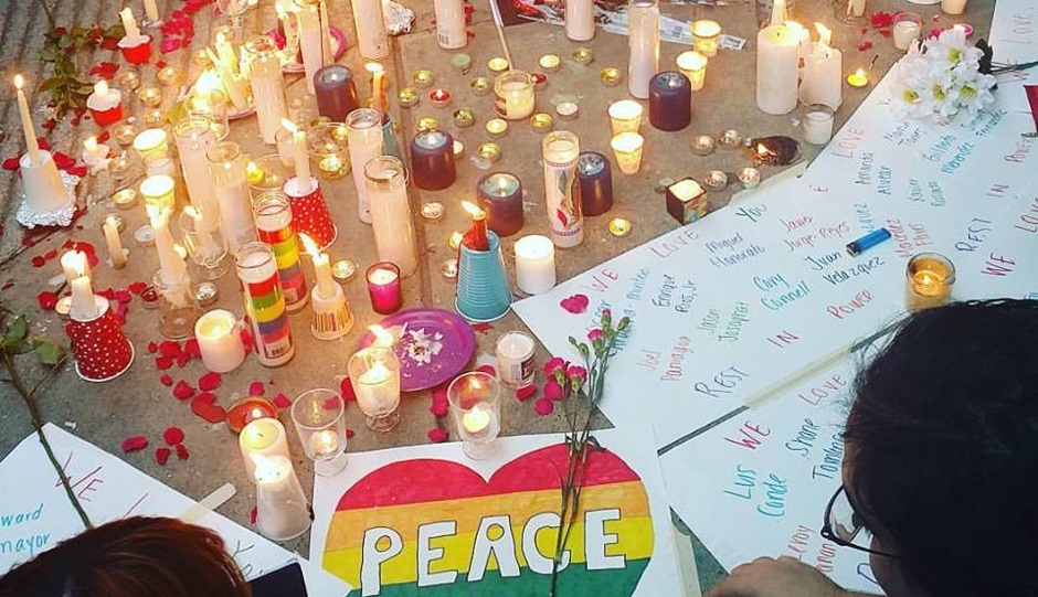 Candlelight vigil at City Hall for Orlando Shooting victims. Photo by Ernest Owens. 