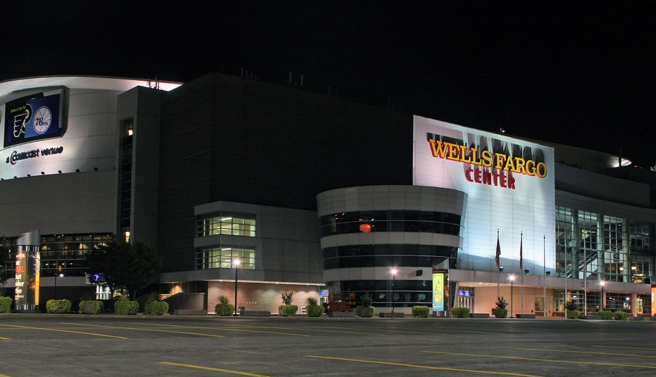 Wells Fargo Center | Photo by PHL Approach via Wikimedia Commons. 
