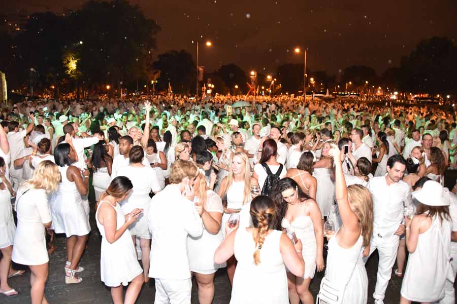 Dinner En Blanc Philly