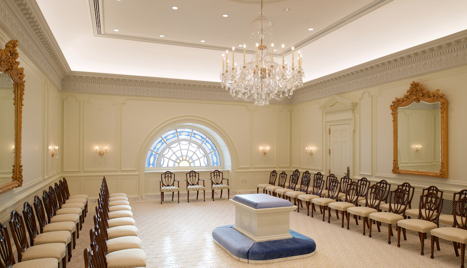 The "sealing room" in the temple, where Mormon couples are joined together for eternity. | Photos: © 2016 by Intellectual Reserve, Inc. unless otherwise noted