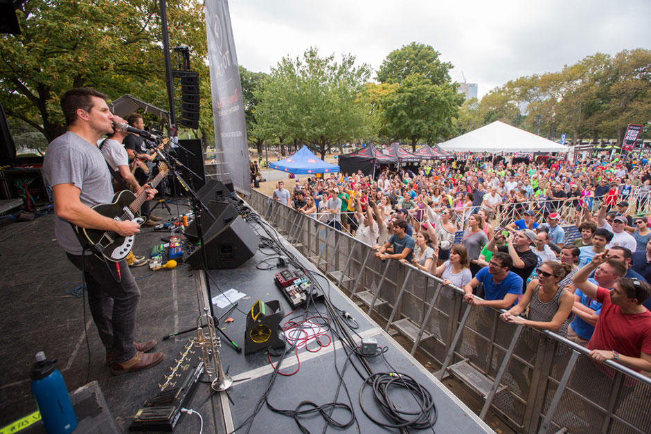 Guster on stage at the Rock ’n’ Roll Half Marathon