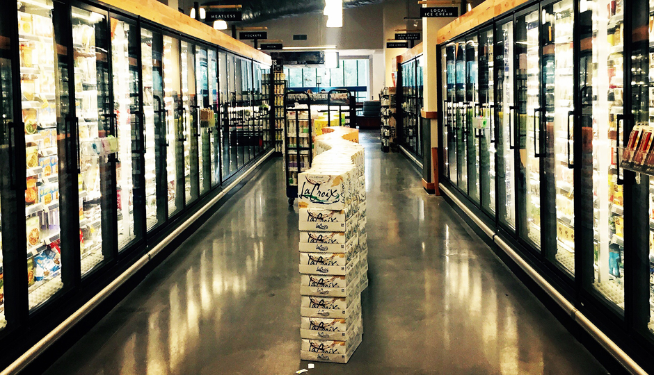 A very wide aisle in the new Whole Foods store | Photo by Adjua Fisher 