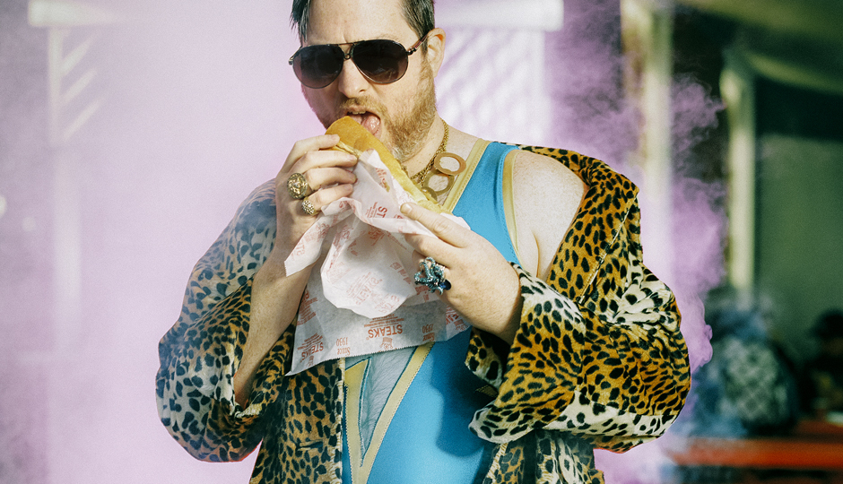 Johnny Showcase | Photograph by Jauhien Sasnou