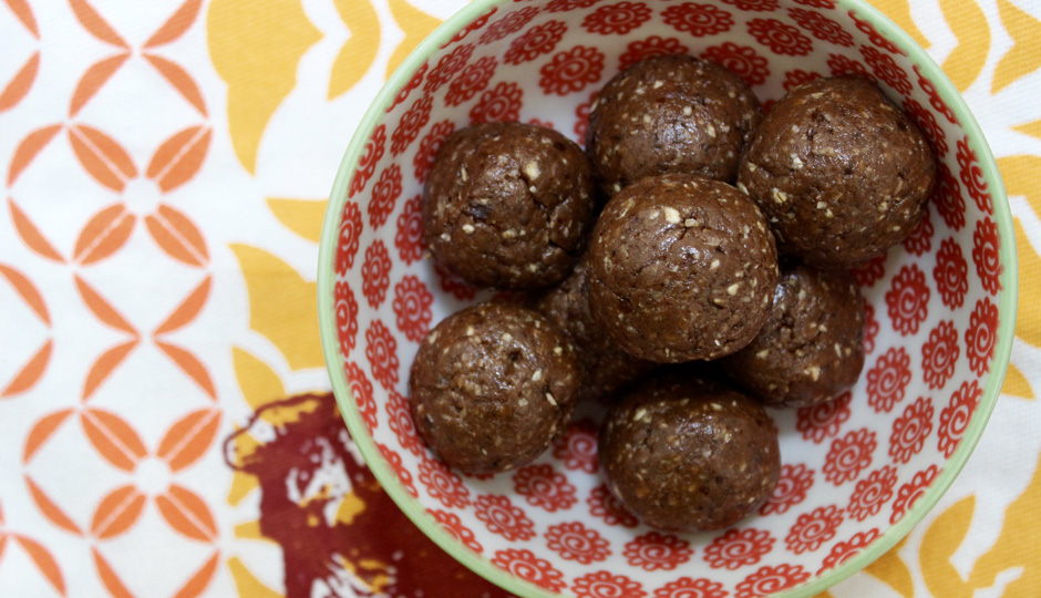 No-bake chocolate-peanut butter protein bites | Photo  by Becca Boyd 