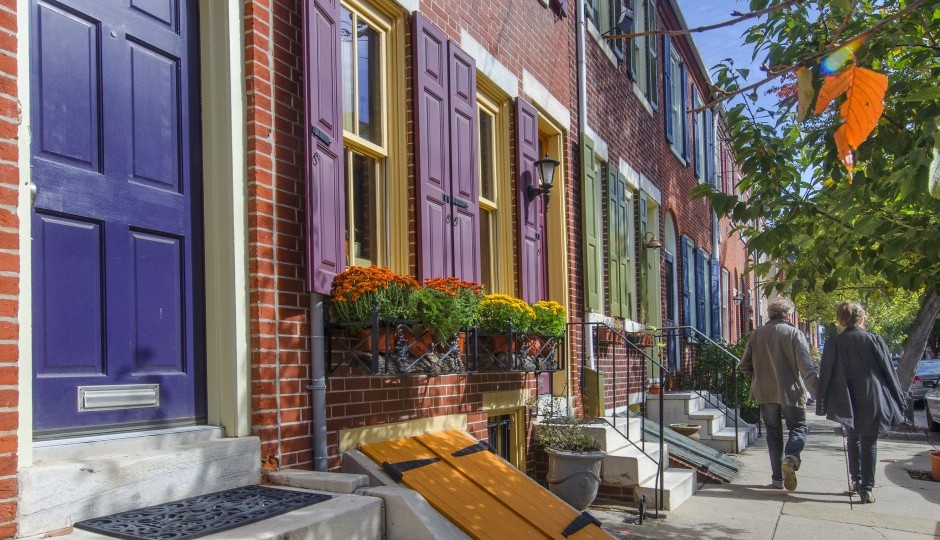 Atypical Philladelphia home gort | Photo by R. Kennedy for Visit Philadelphia™
