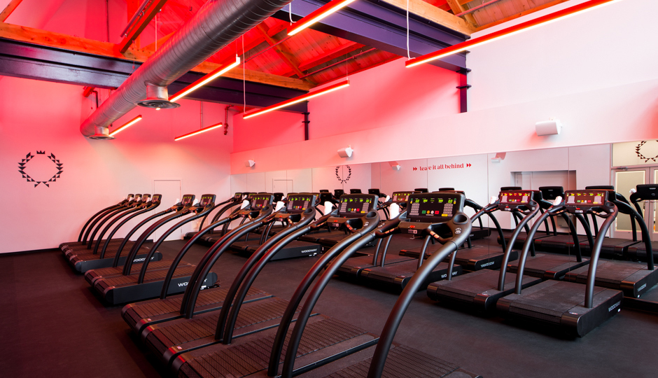 Incline Running | Photo credit: Kira Luxon Photography 