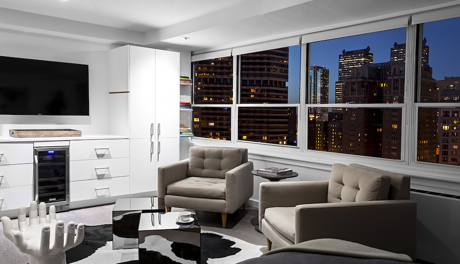 One of Alon Seltzer's Rittenhouse Savoy studio makeovers. | Apartment photos: Brian Lauer