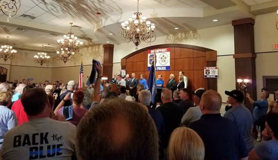 back the blue, police rally