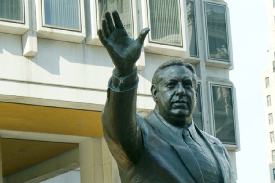 rizzo statue