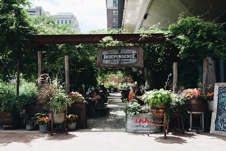 beer garden old city philadelphia