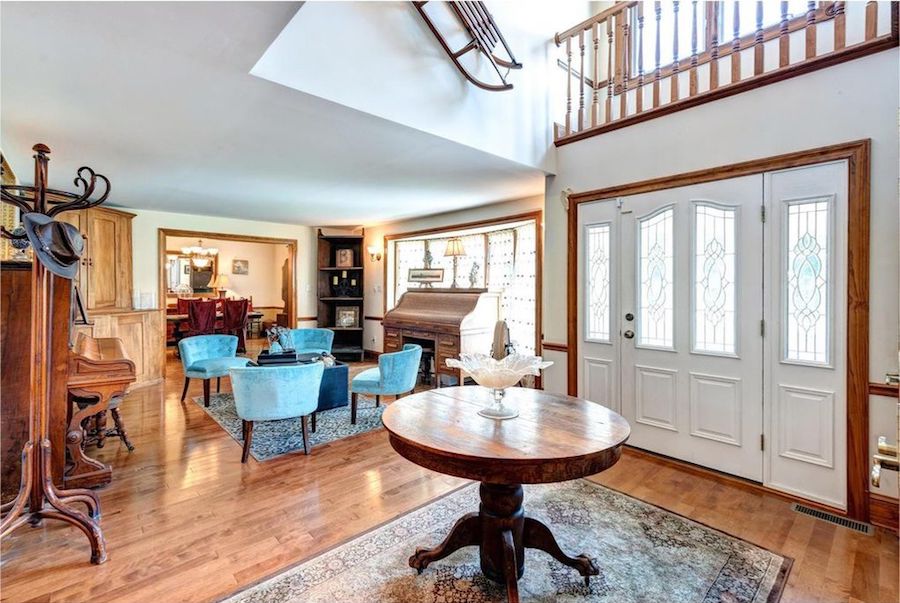 tyson rd foyer living room dining room