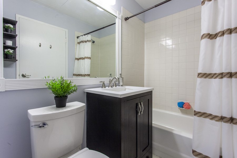 condo for sale old city bridgeview starter bathroom