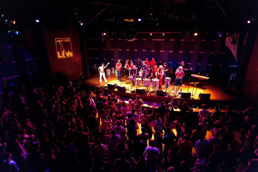 live music concert venue