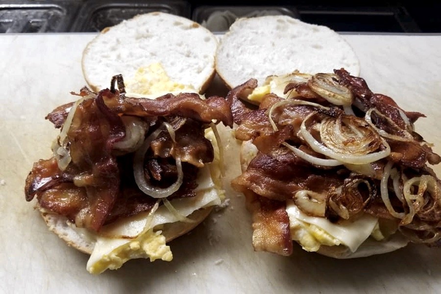 restaurants columbus blvd philadelphia