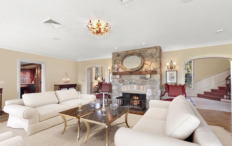 house for sale villanova ardrossan stable living room